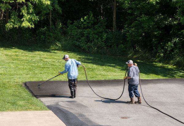Driveway Coating Service in Kenner