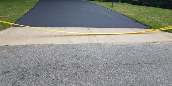 Driveway Sealcoating in Kenner